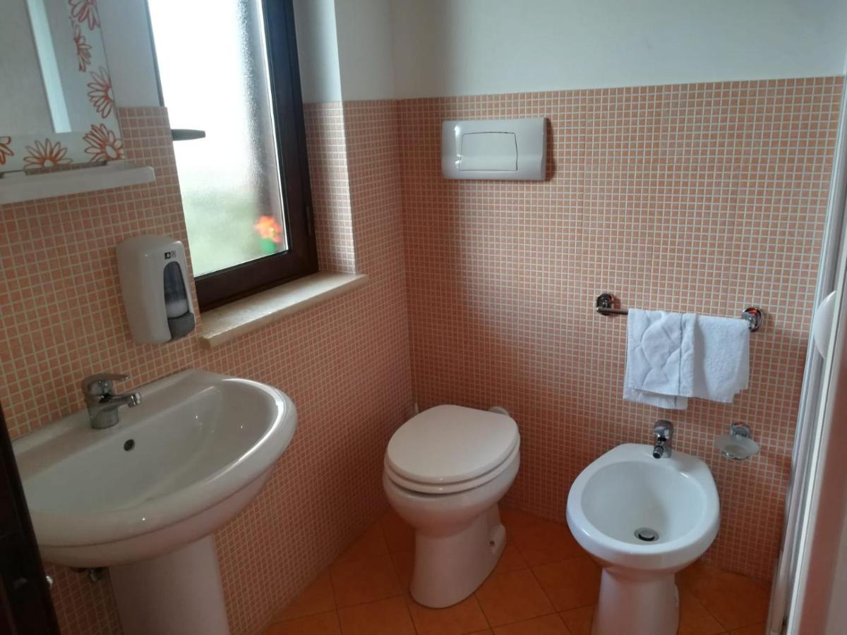 A Due Passi Dal Mare Bed and Breakfast Capo dʼOrlando Exteriör bild