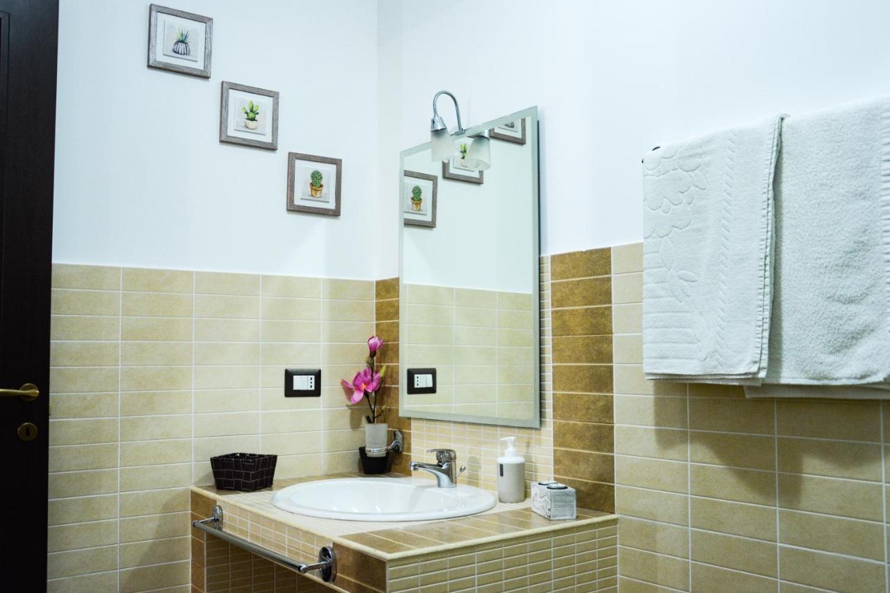 A Due Passi Dal Mare Bed and Breakfast Capo dʼOrlando Exteriör bild