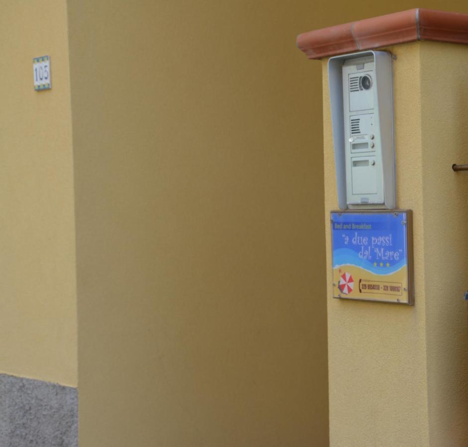 A Due Passi Dal Mare Bed and Breakfast Capo dʼOrlando Exteriör bild